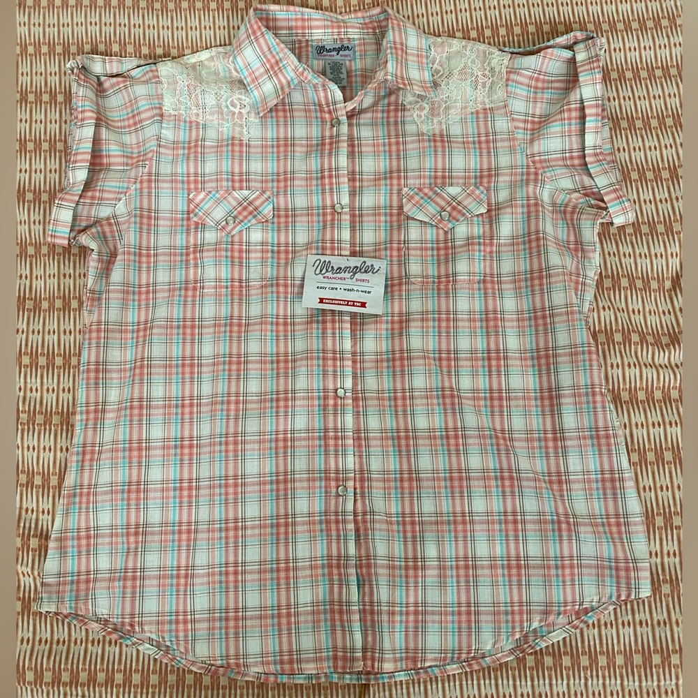 NWT Wrangler snap button shirt